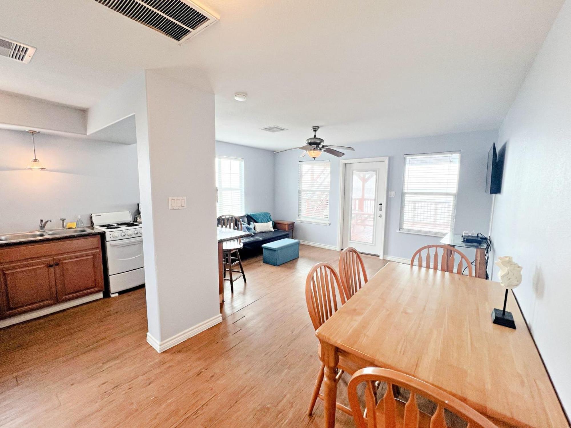 Unobstructed Oceanfront Sea Turtle Unit 2 Beach Pad! Surfside Beach Exterior foto
